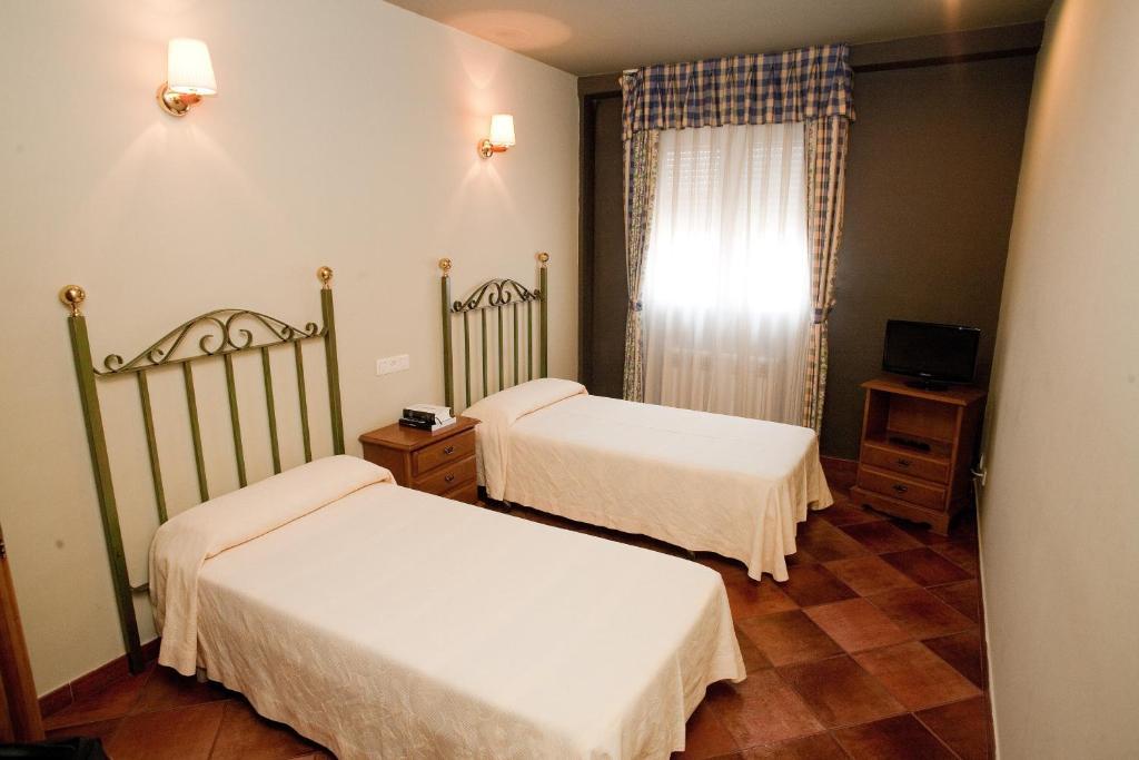 Hotel El Balcon Avilés Zimmer foto